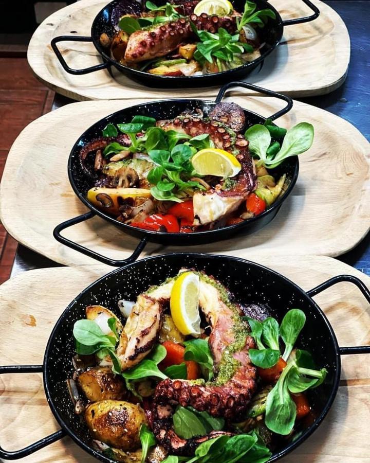 Restauracja i Noclegi Izba Rybacka w Krainie Wygasłych Wulkanów Podgorki Exterior foto